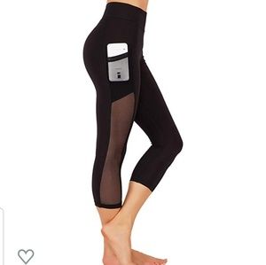 High-Waist Black Capri Leggings with Mesh & Phone Pocket
